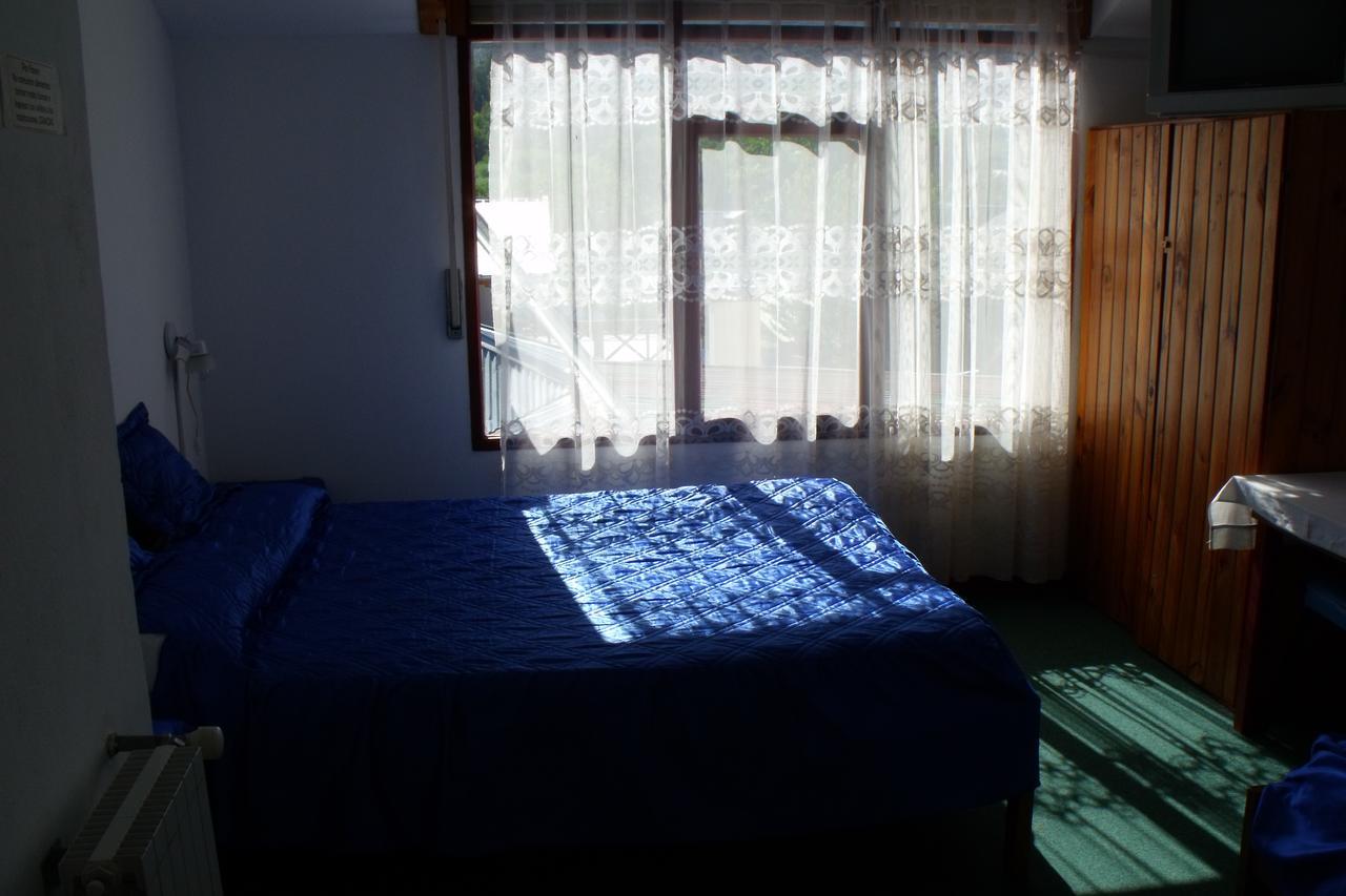 Hotel Luz De Luna El Bolson Luaran gambar