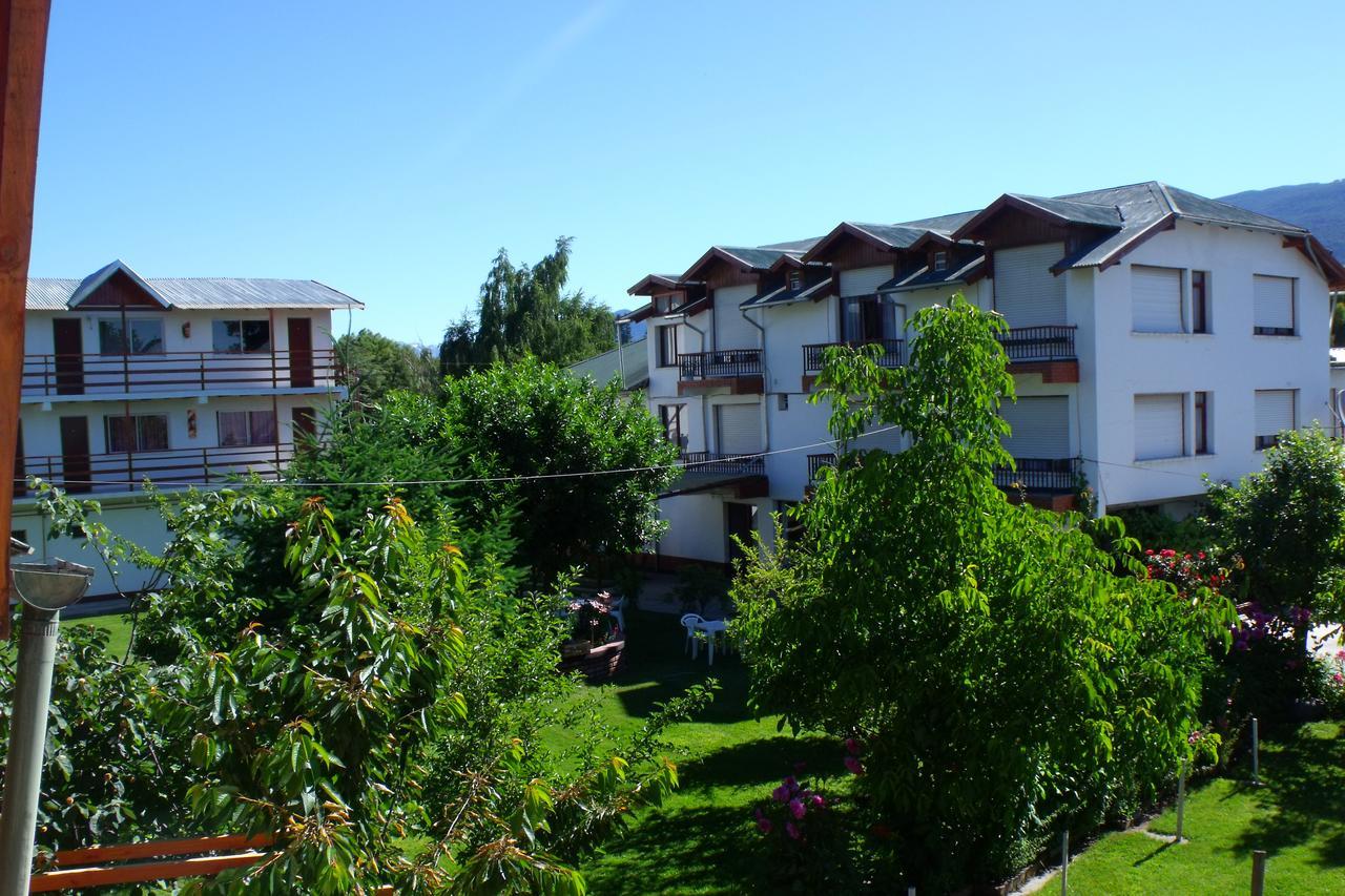 Hotel Luz De Luna El Bolson Luaran gambar