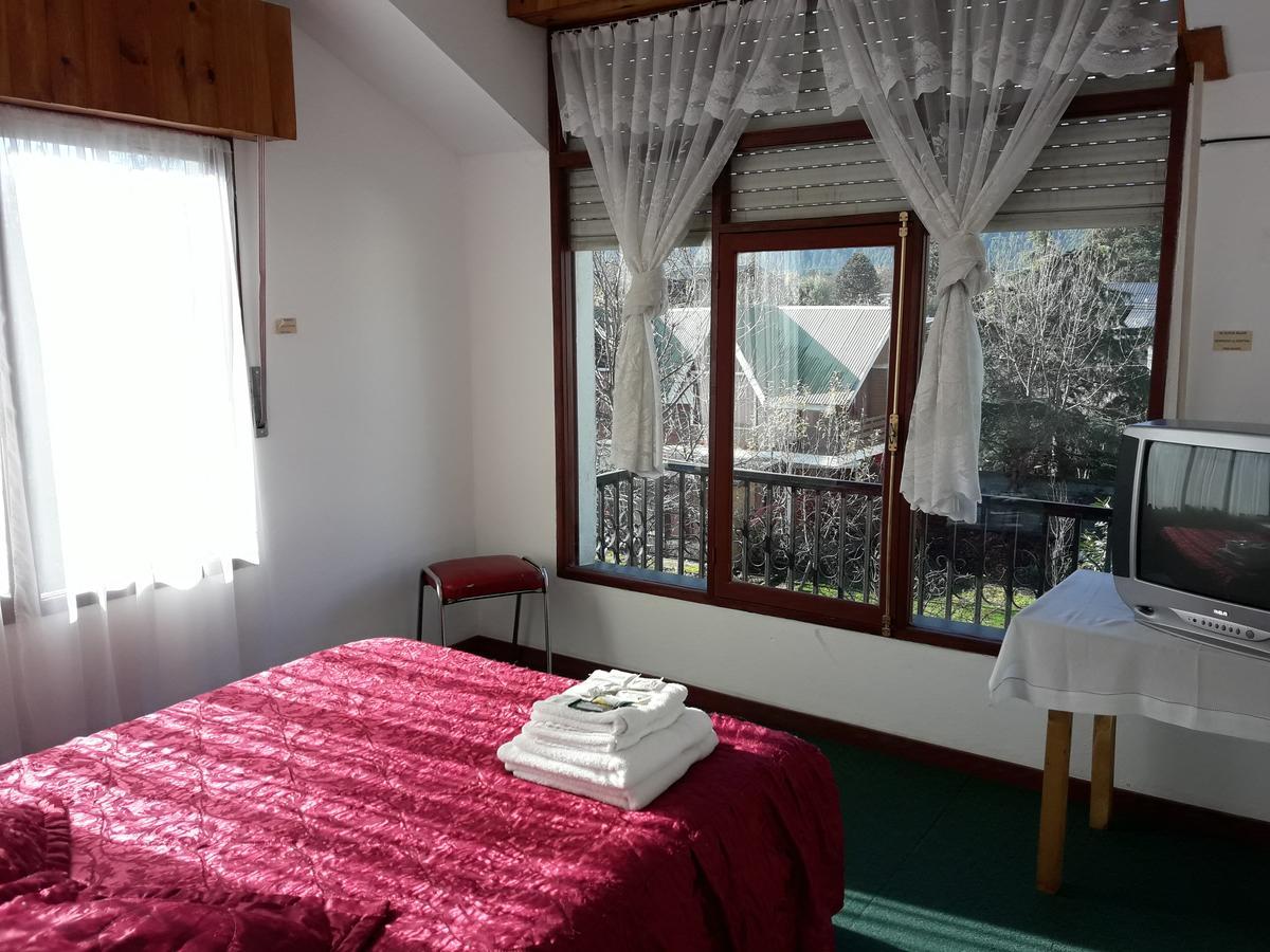 Hotel Luz De Luna El Bolson Luaran gambar